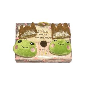 Beauty concepts Green Frog and Crown Wrist Washbands